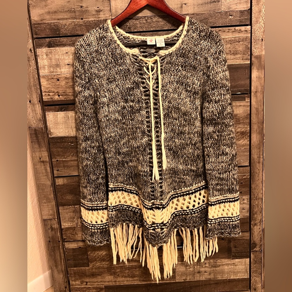 Like,Love Women's Charcoal- Cream V Neck Fringed Sweater- Size Medium